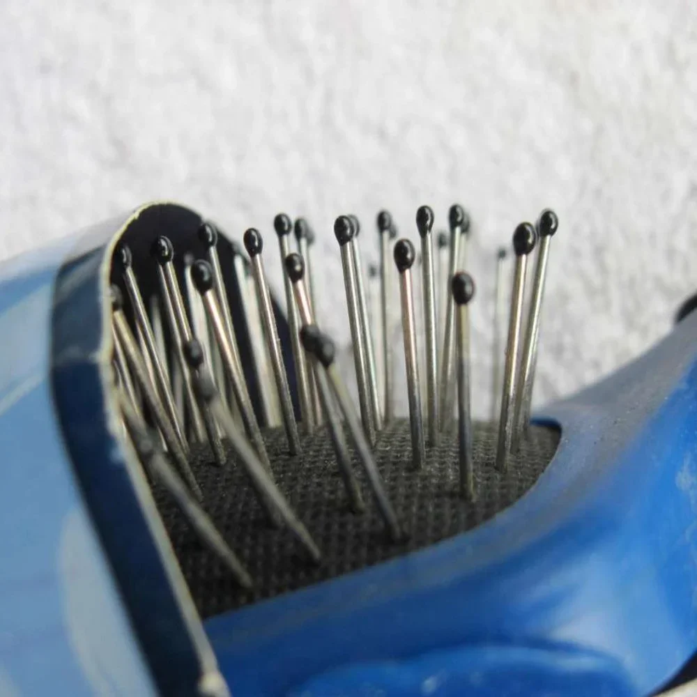Goody Comfort Grip Stiff Metal Pin Wire Bristles So Sleek Hair Brush 1999 U.S.A.